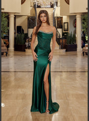 Scoop pleaded bustline embellished by silver beading edges-emerald